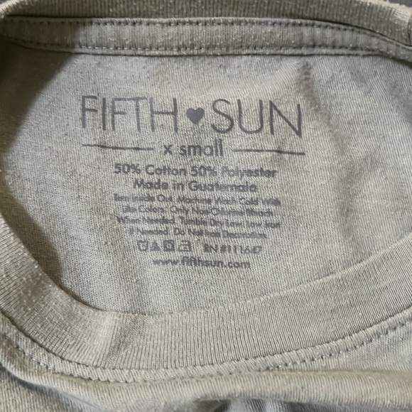Fifth sun women’s t-shirt size X small - Picture 3 of 3